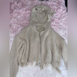 Cropped Sweater Shredded Cut Design Zip Up